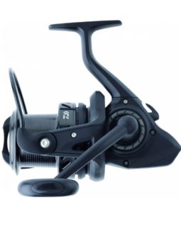 CARRETE DAIWA BLACK WIDOW 25A